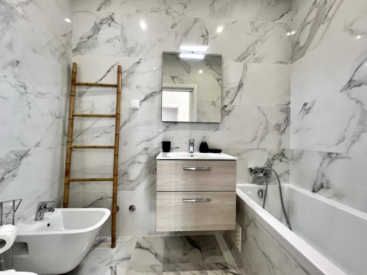 Da Rocha Modern By Homing