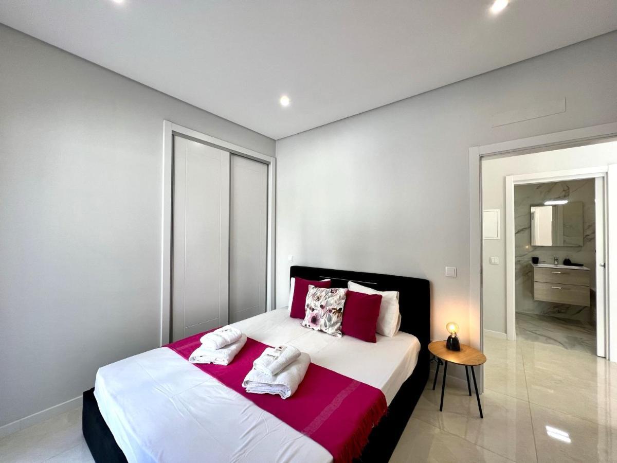 Apartament Da Rocha Modern By Homing