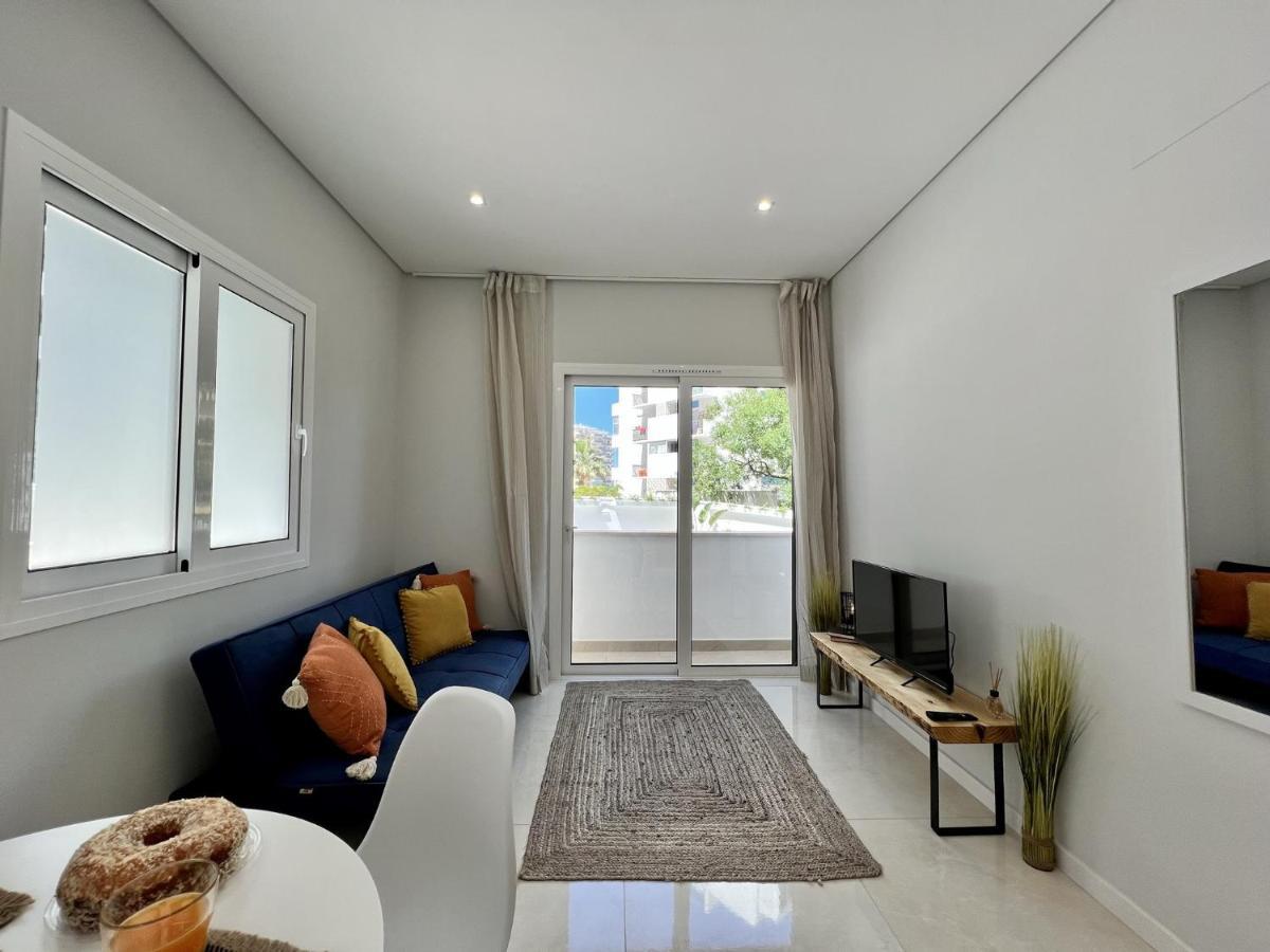 Da Rocha Modern By Homing *