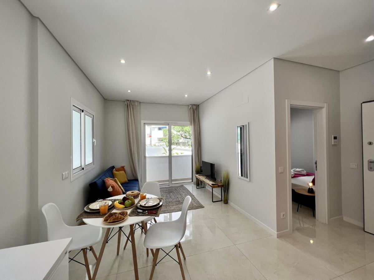 Da Rocha Modern By Homing *